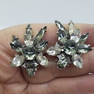 Vintage Earrings Rhinestone Smokey Topaz & Clear Flower 1950s Clip On